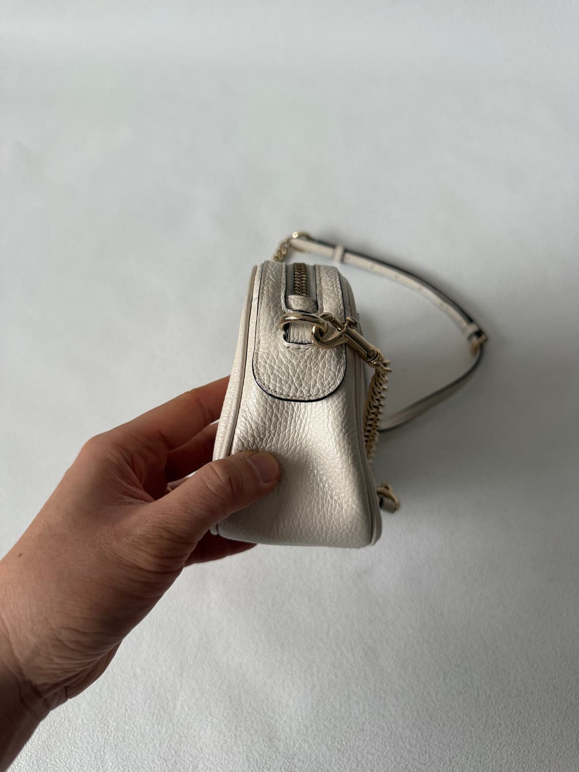 코치(COACH) 레더 체인 크로스백 상품이미지5