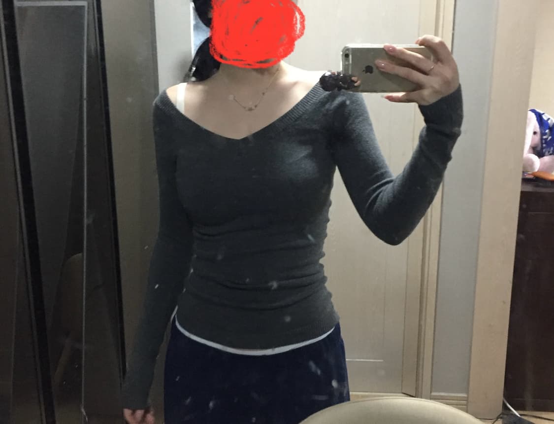 브랜드멜빌 브이넥 오프숄더 니트 상품이미지1