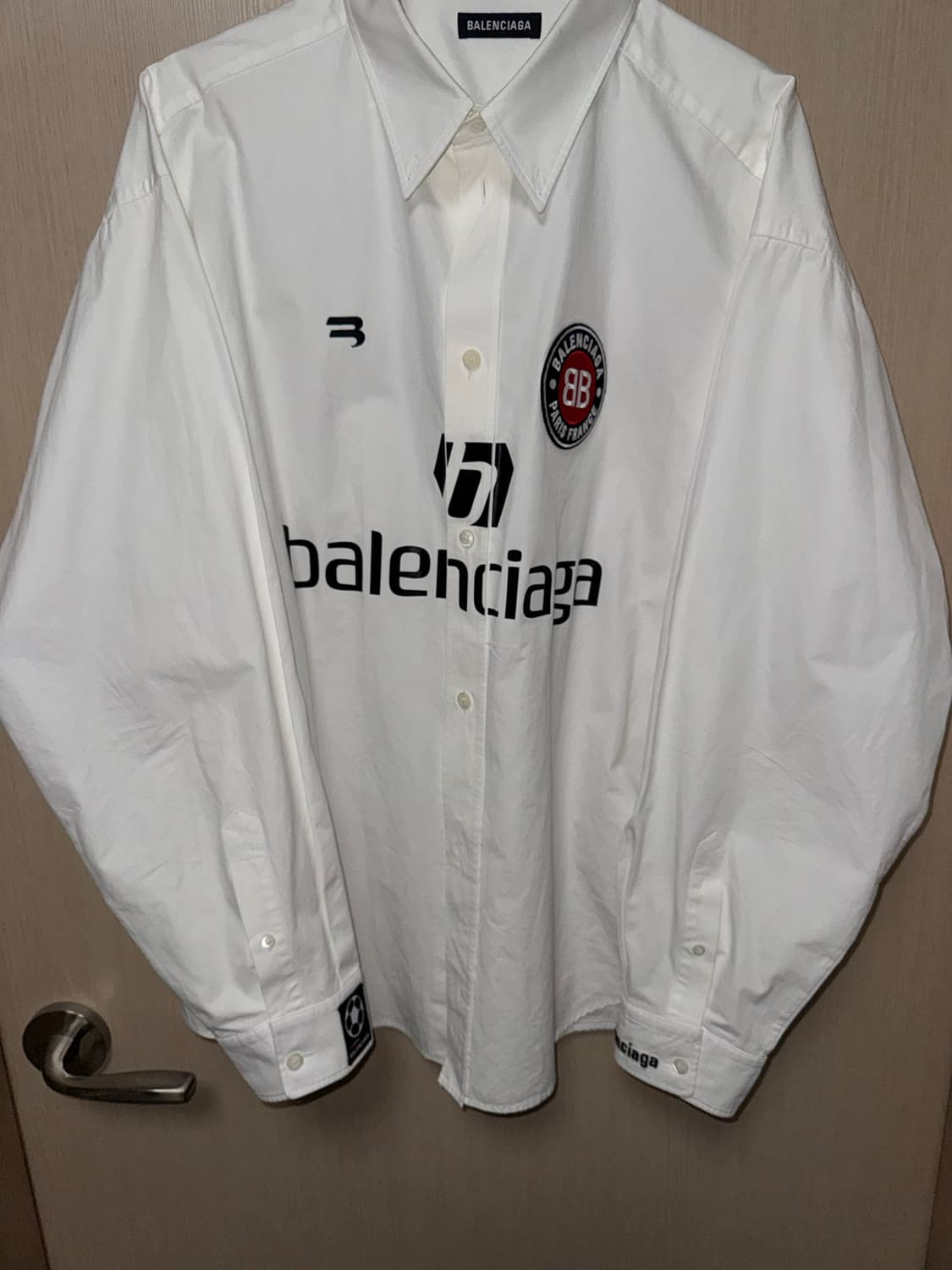 발렌시아가 싸커 셔츠 상품이미지3