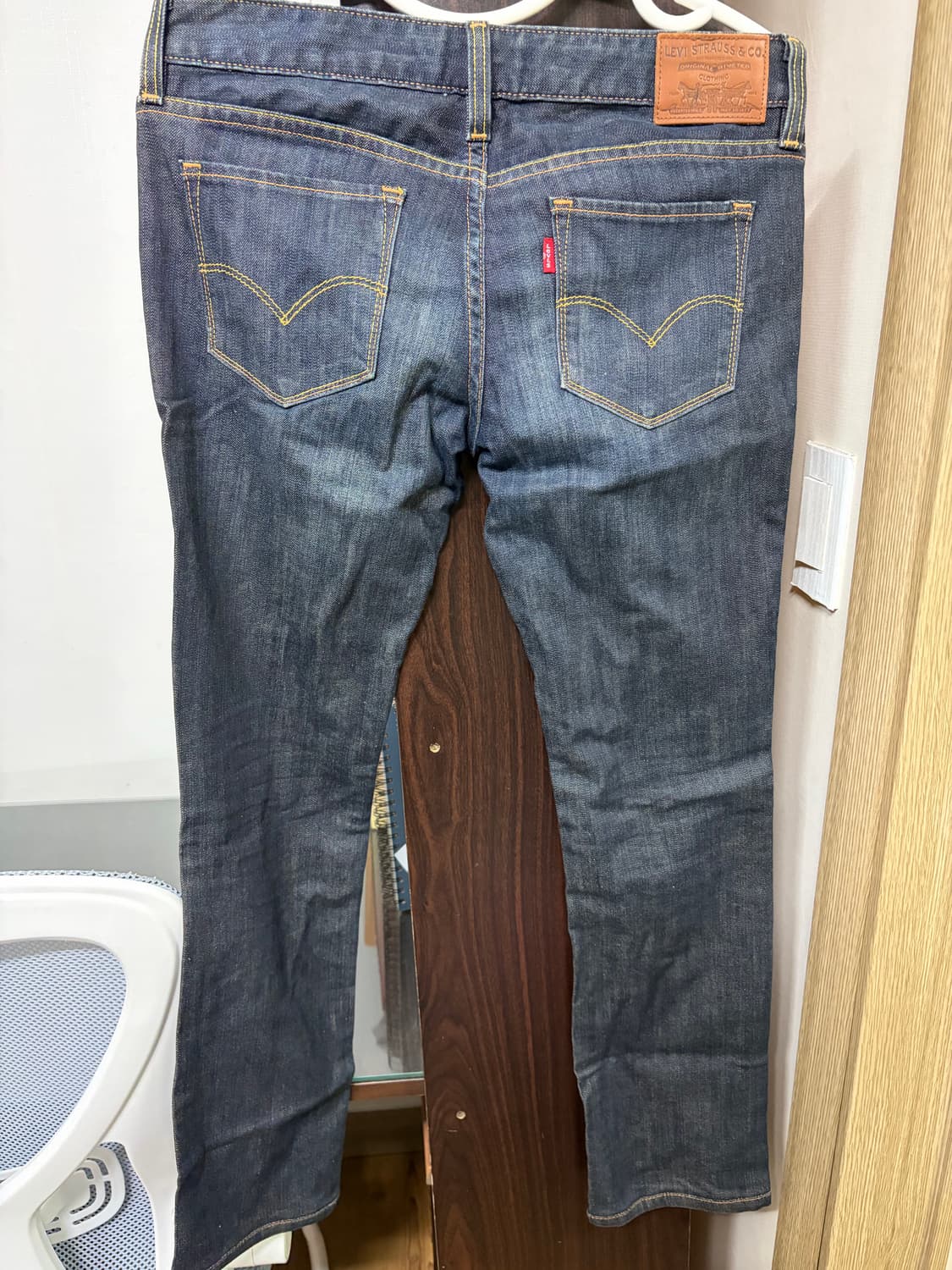 여자 리바이스 스트레이트 핏 상품이미지2