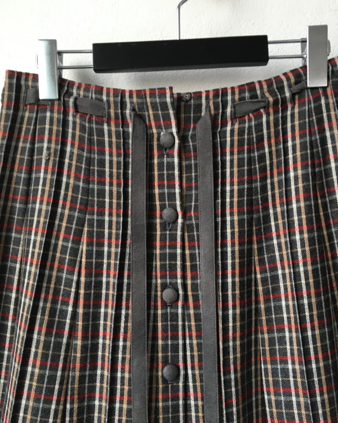 Tied button point check pattern skirt 상품이미지3