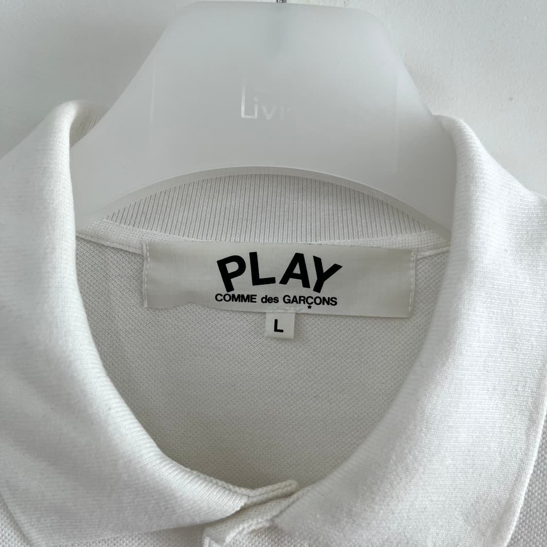 꼼데가르송 플레이 레드 하트 와펜 화이트 폴로 셔츠 상품이미지5