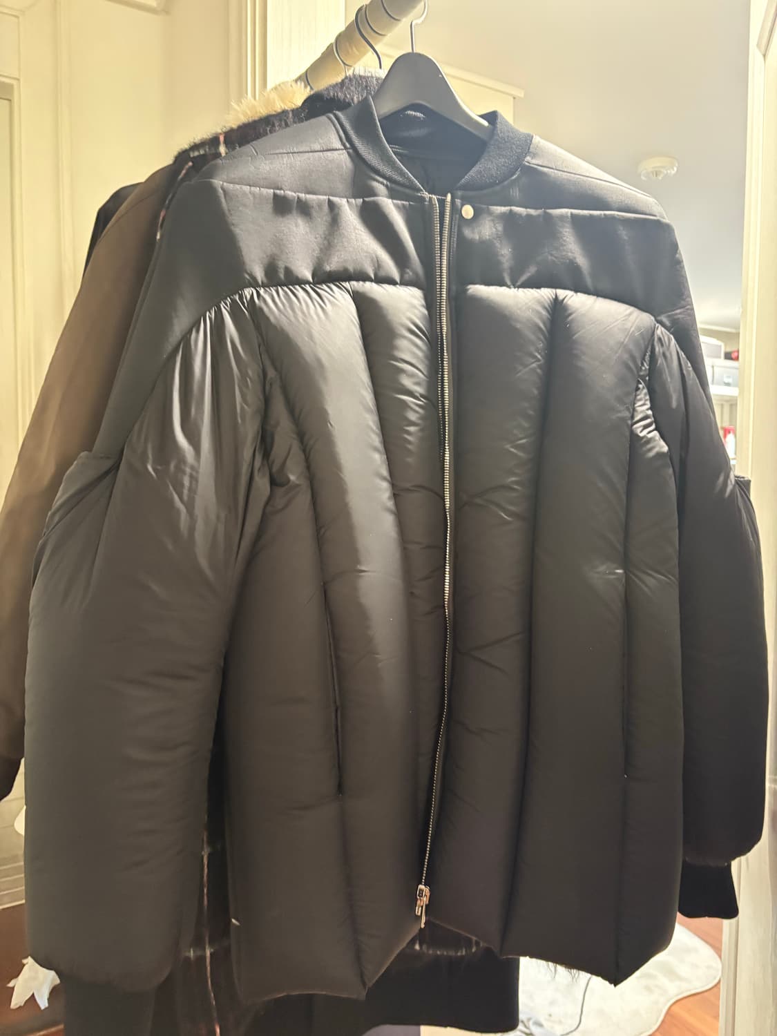 릭오웬스 RR02A5702 MUNZD5 제스 패딩 상품이미지1