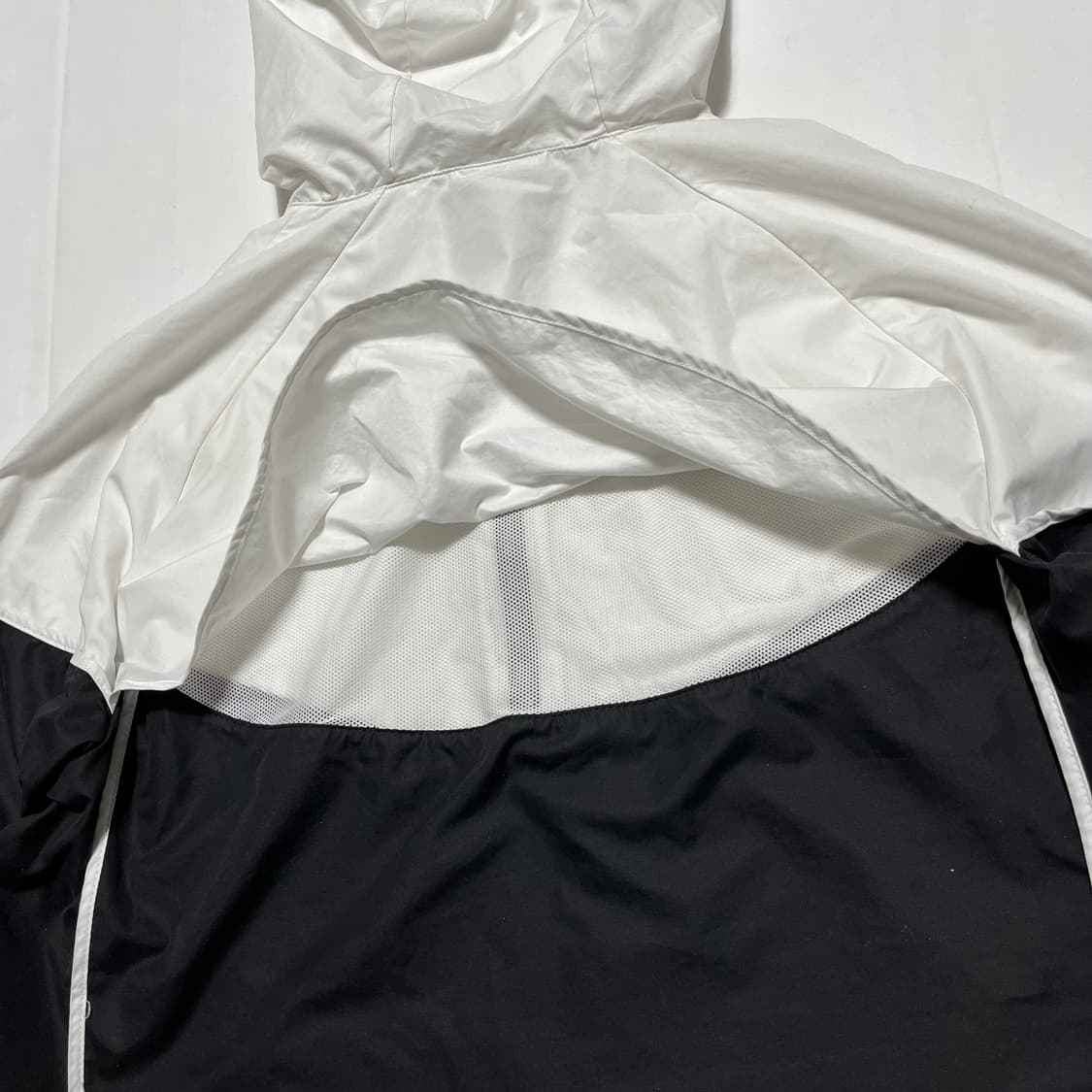 나이키 윈드러너  상품이미지8