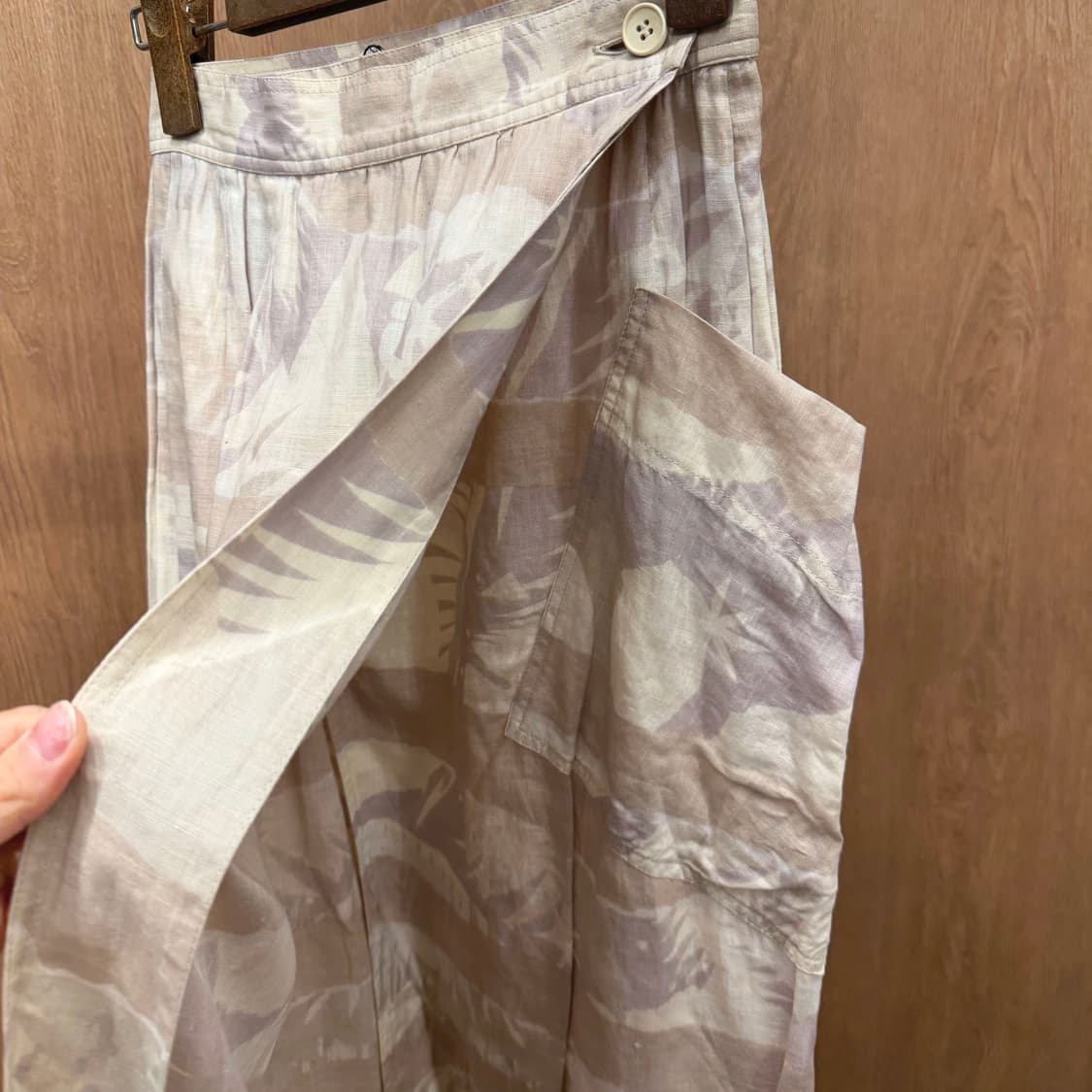 살바토레 페라가모 린넨 랩 스커트 보태니컬 리프 패턴 H라인 베이지 상품이미지6