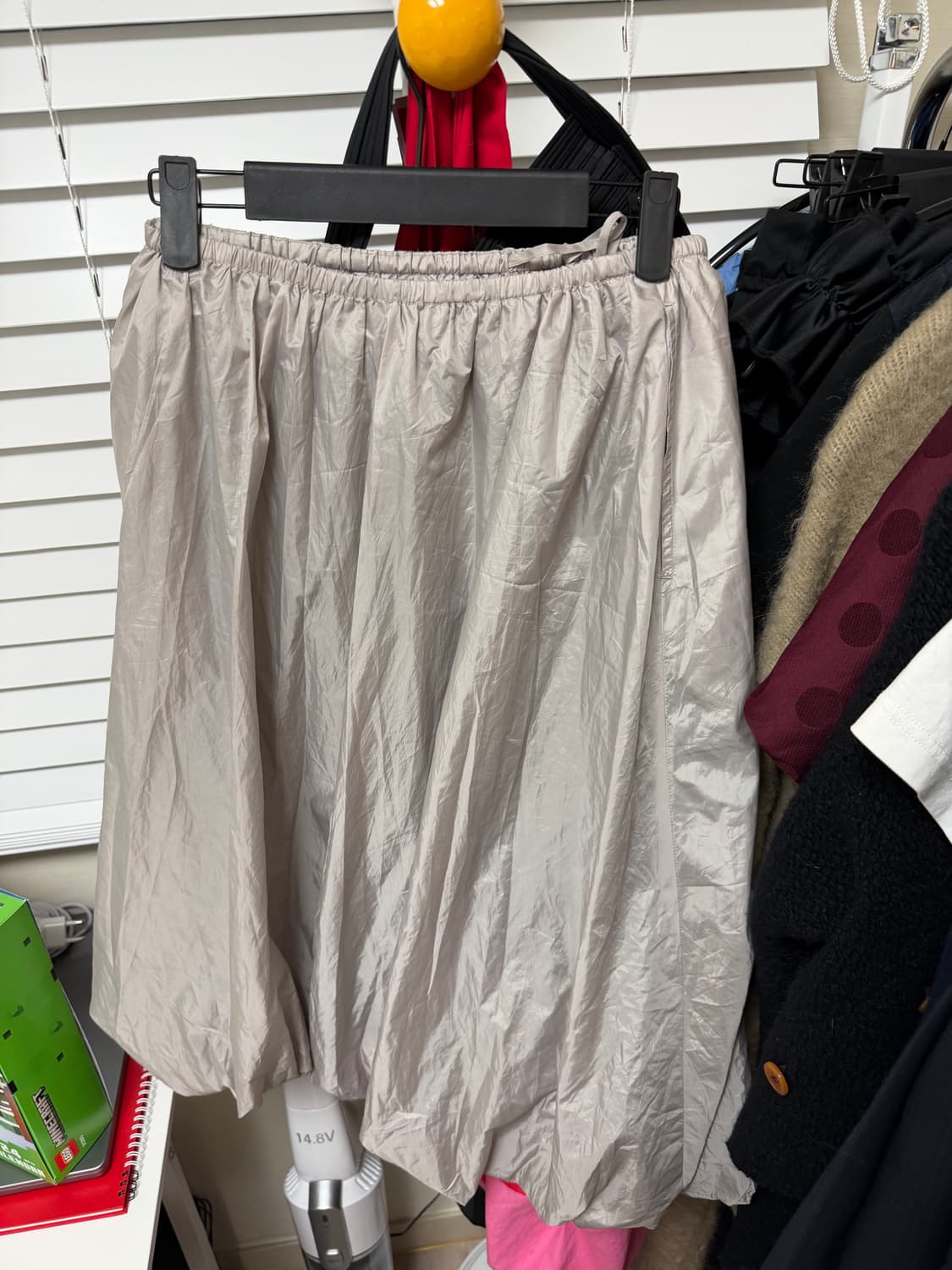 아모멘토 나일론 스커트 상품이미지2