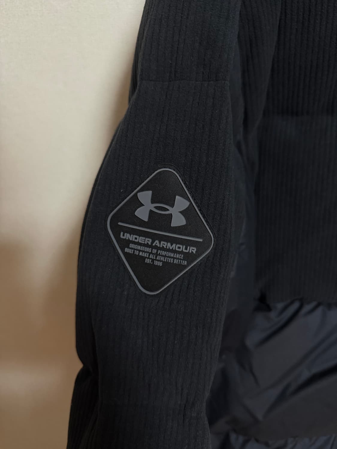 언더아머 UA Limitless 다운 코듀로이 패딩 블랙 2XL 상품이미지4