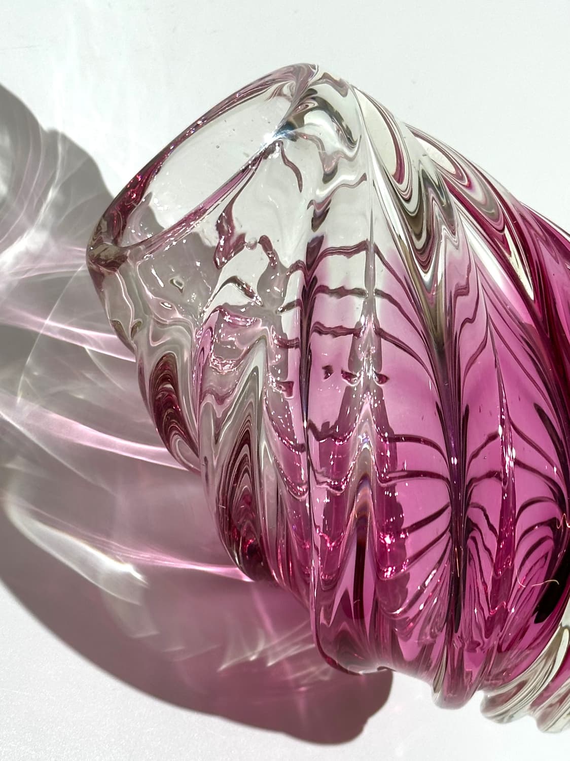 유럽 빈티지 아트글라스 핑크 컬러 스월 패턴 화병 상품이미지9