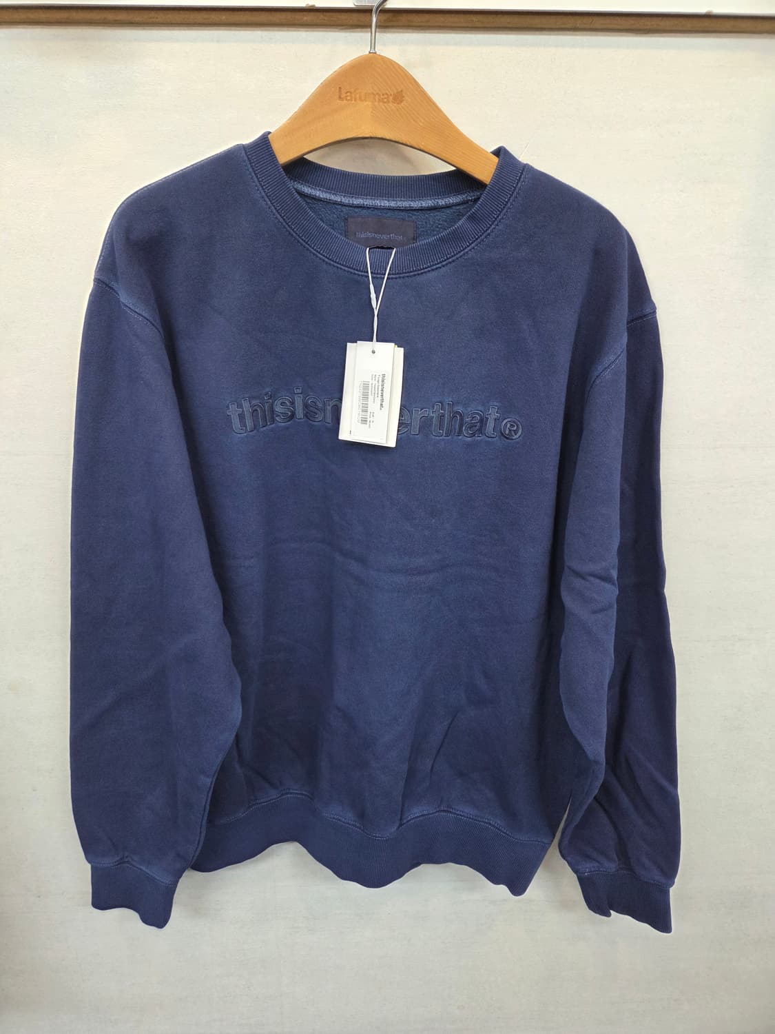 디스이즈네버댓 로고 엠브로이드 약기모 맨투맨 m 상품이미지1