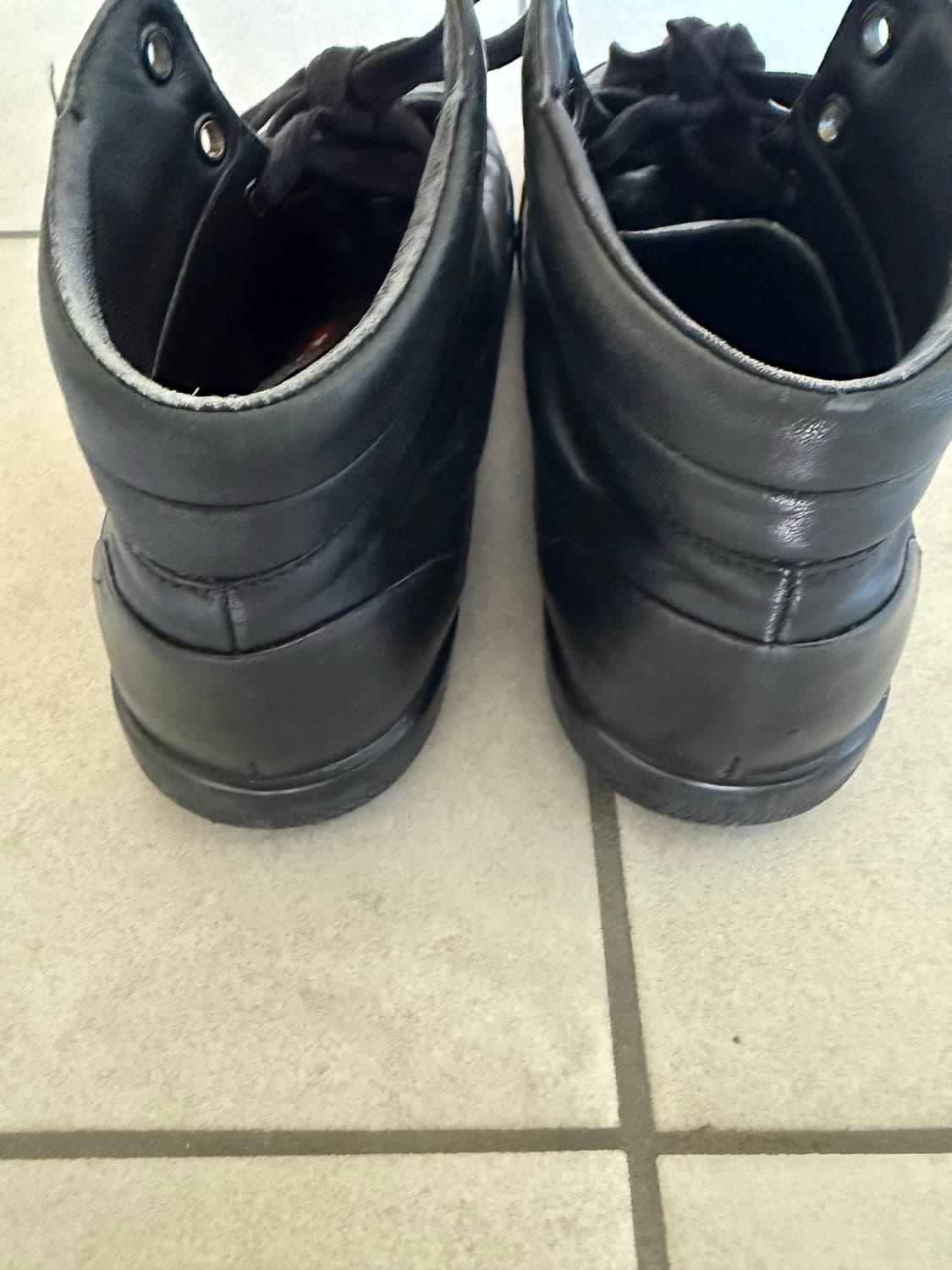 프라다 스포츠 레더 미드탑 스니커즈 상품이미지5