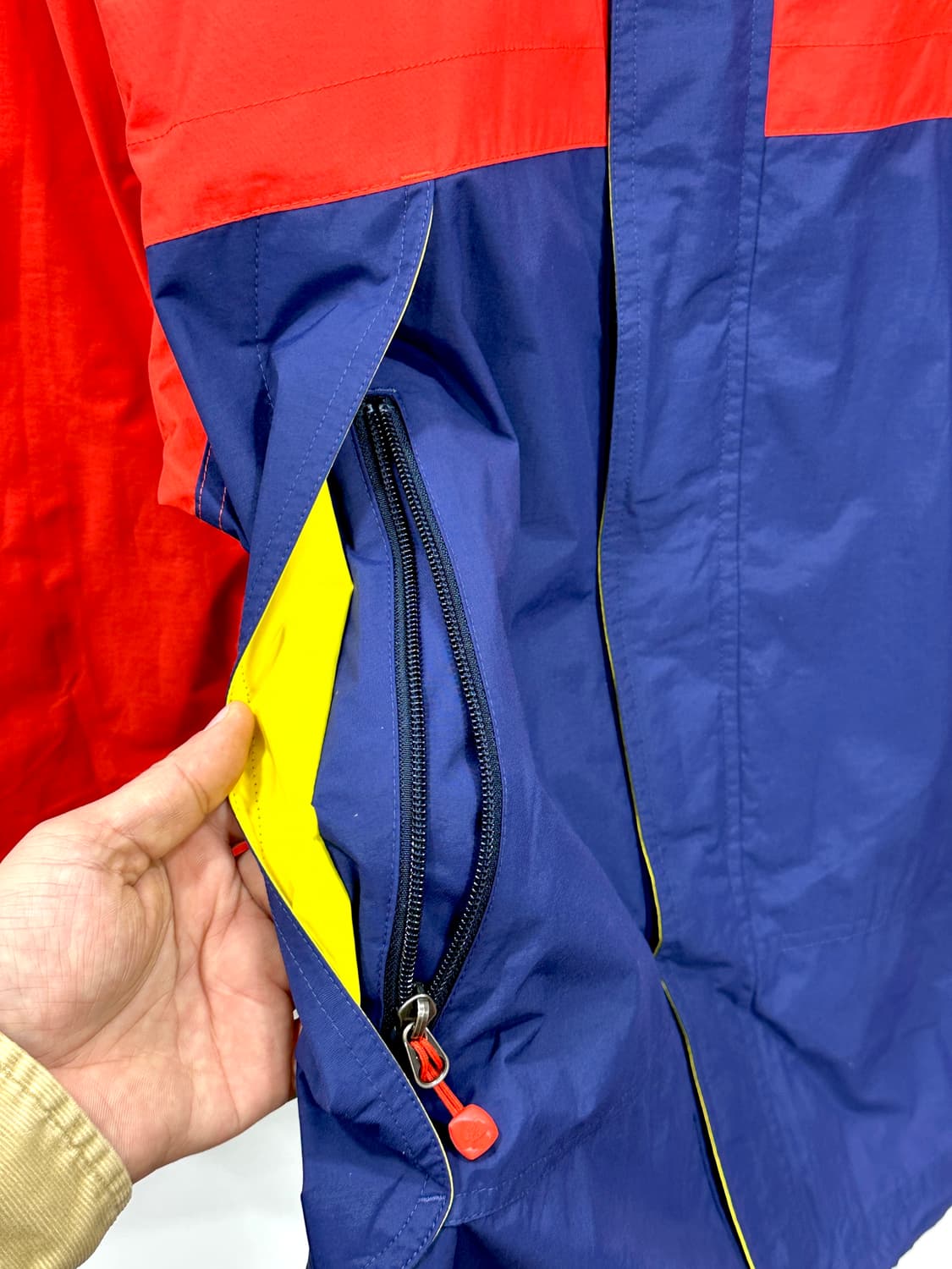 노스페이스 올드스쿨 배색 바람막이 자켓 상품이미지5