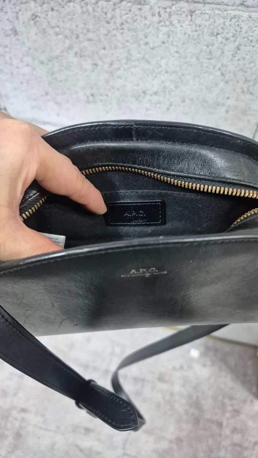 A.P.C. 아페쎄 데미룬 하프문 크로스백 상품이미지9