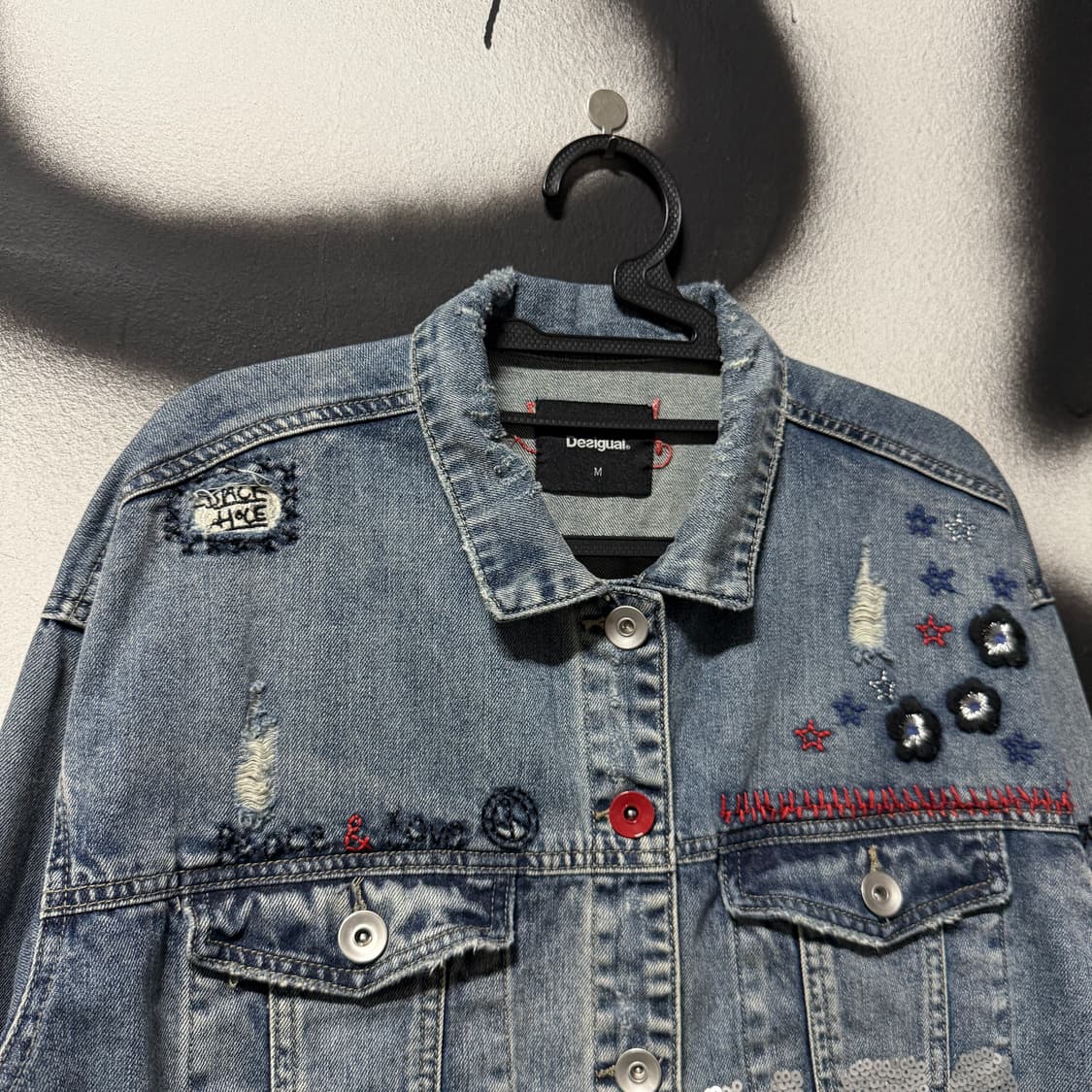 데시구알 디스트로이드 데미지 워싱 데님 트러커 자켓 상품이미지3