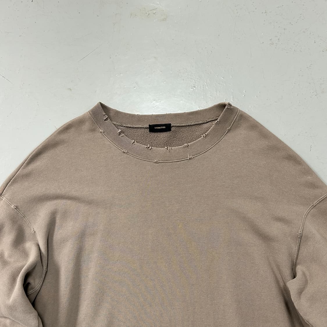 언더커버 17AW 데미지드 오버사이즈 스웻 상품이미지2