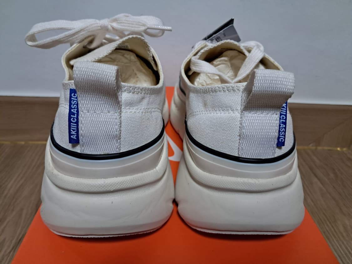 아키클래식 스니커즈 255 새상품  상품이미지3