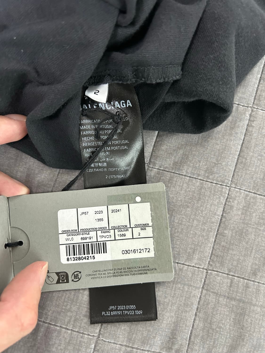 [2] 발렌시아가 DIY 메탈 로고 롱슬리브 티셔츠 블랙 상품이미지4