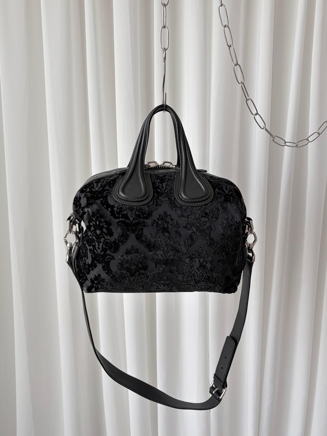 지방시 나이팅게일 벨벳 플로럴 숄더백 상품이미지1