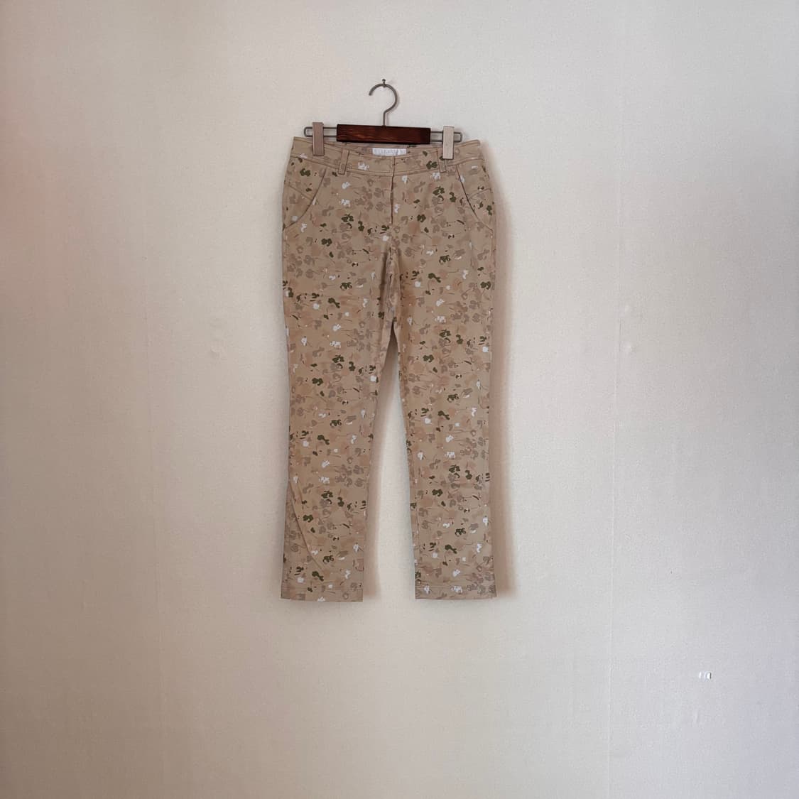 질스튜어트 캐주얼 팬츠 S 26 패턴 스판 슬림 실루엣 바지 상품이미지1