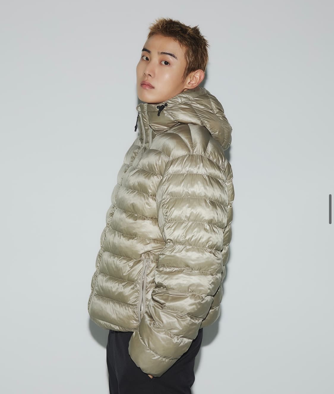 무신사 스탠다드 스포츠 탱커 라이트 벤트 패딩 자켓 카키 그레이 XL 상품이미지3