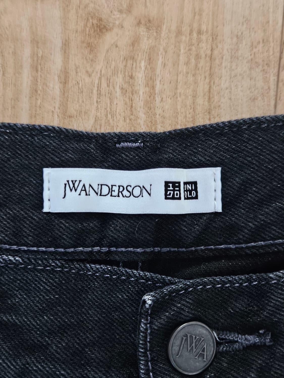 유니클로 jw앤더슨 와이드핏진 다크그레이 30 상품이미지3