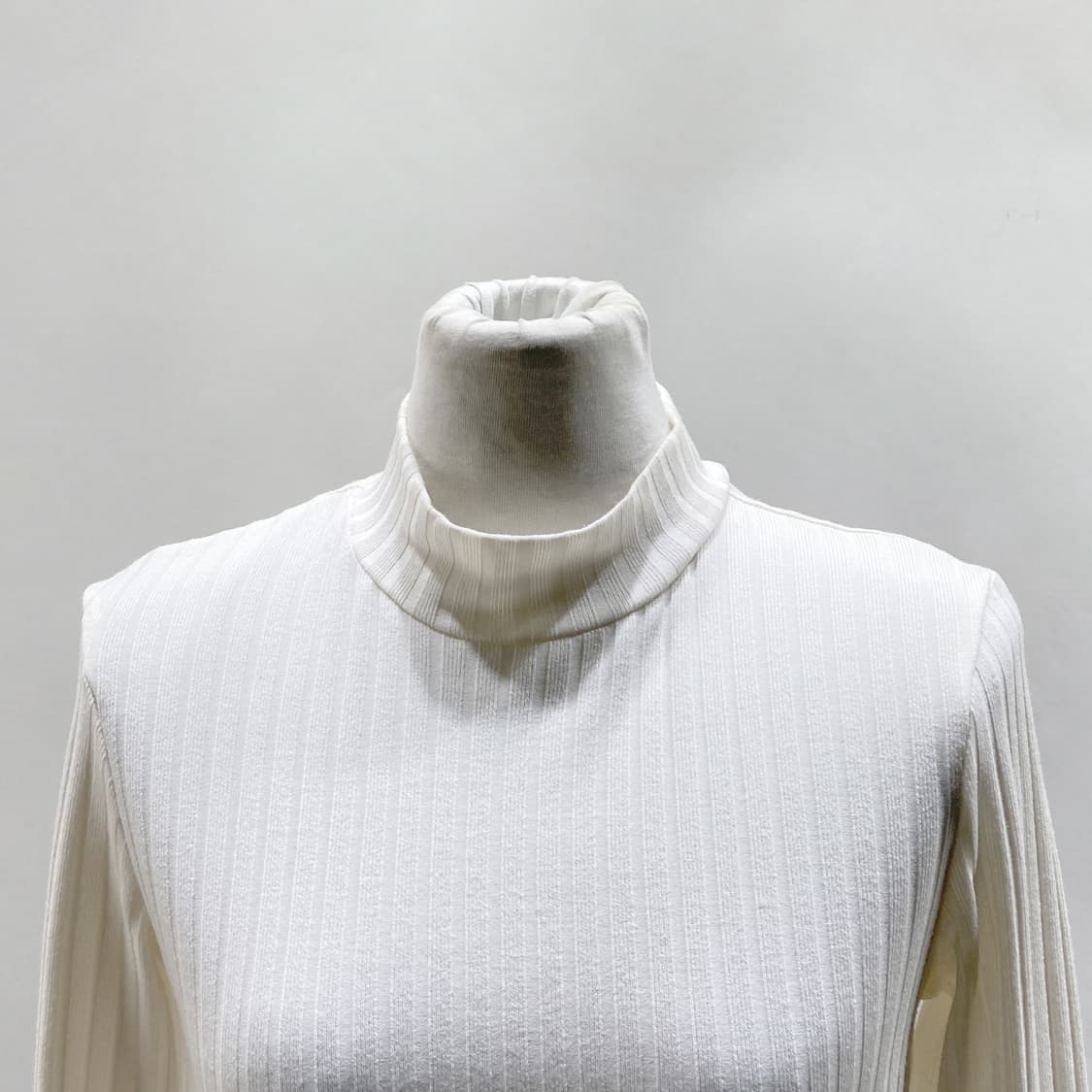 에이치앤엠 여성반폴라크롭긴팔 아이보리 S 상품이미지2