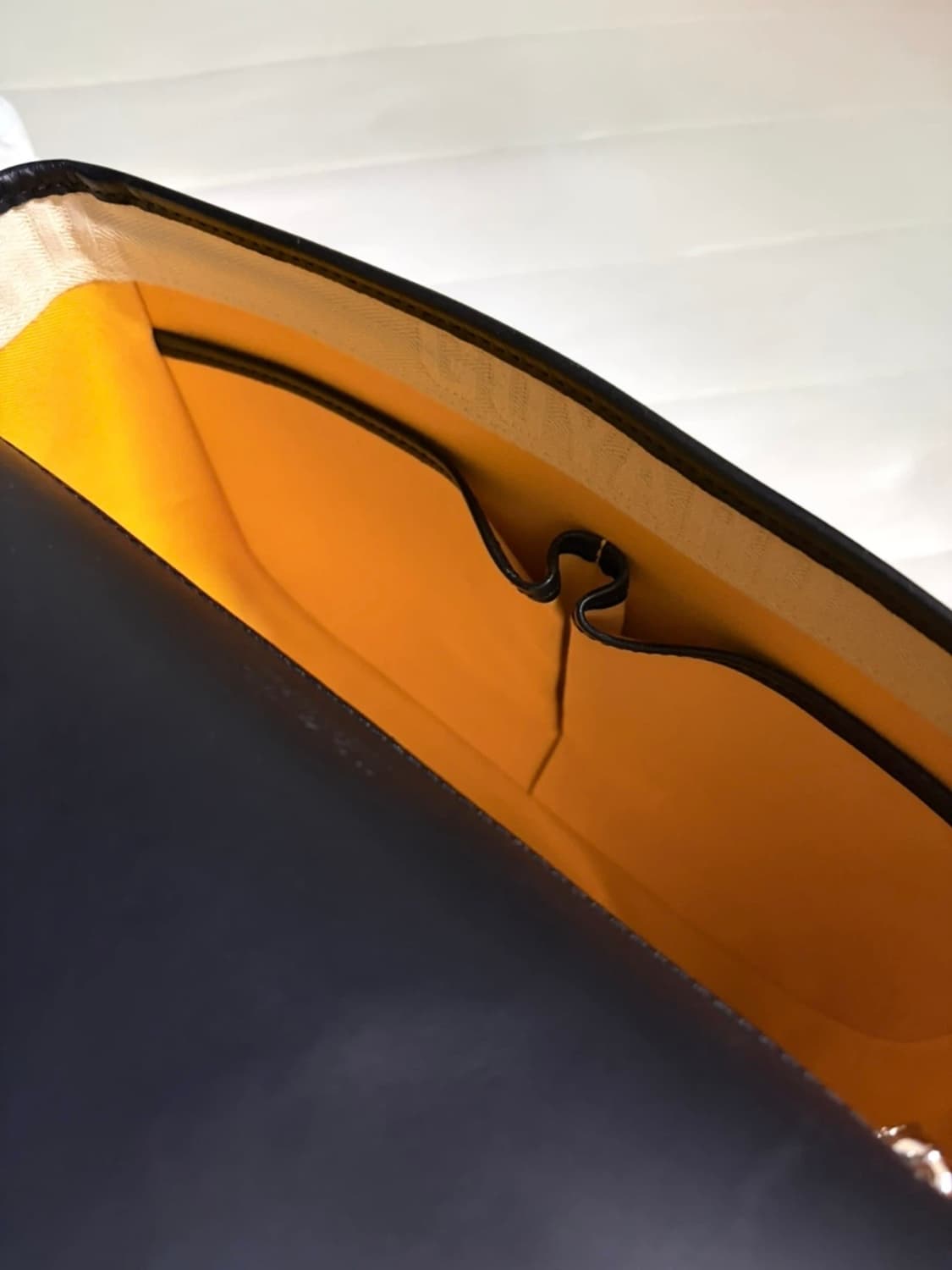 고야드 벨베데르 mm 블랙 크로스백 가방 (풀박스) 상품이미지7