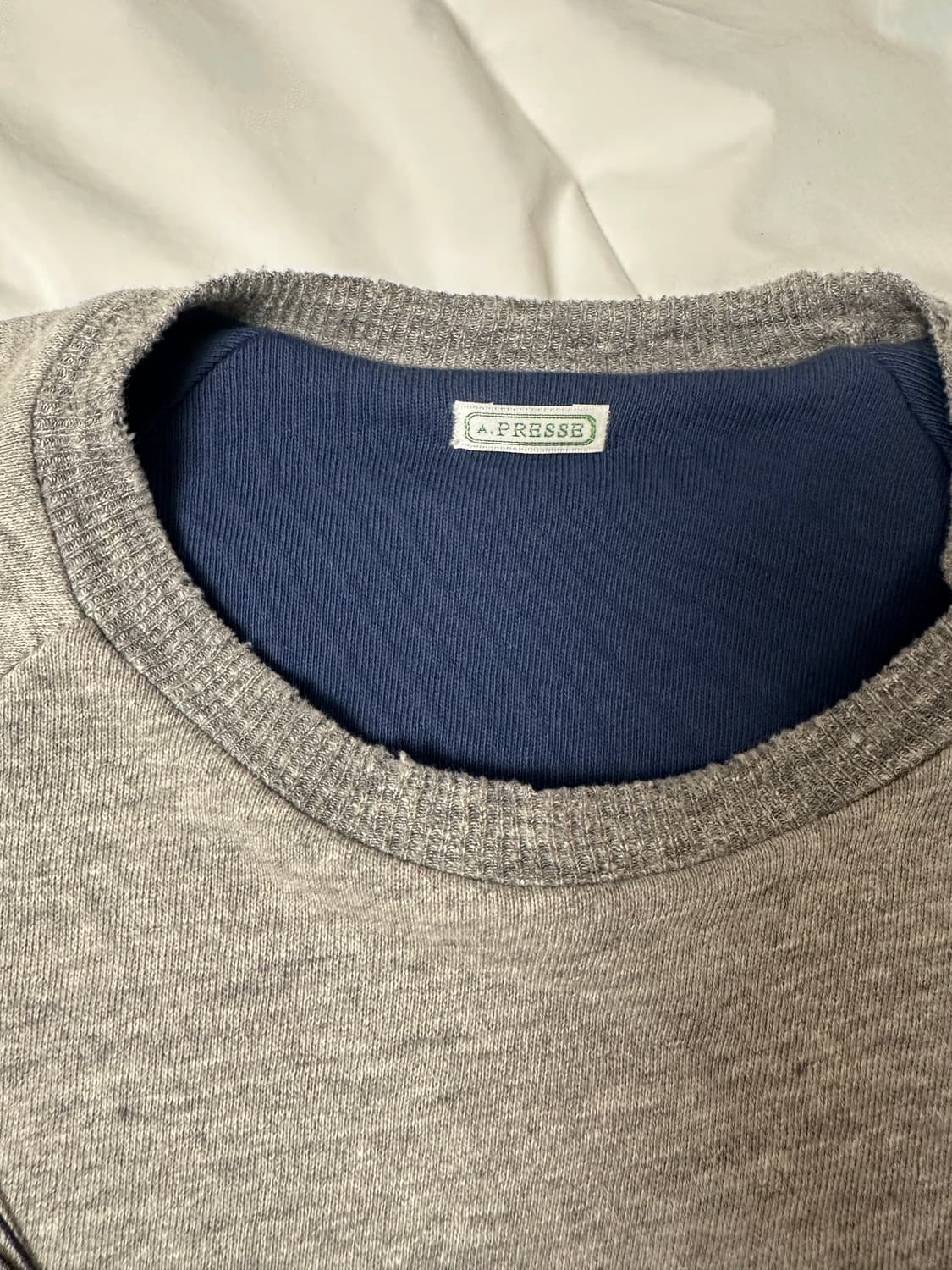 26ss 아프레쎄 리버시블 맨투맨 2 상품이미지3