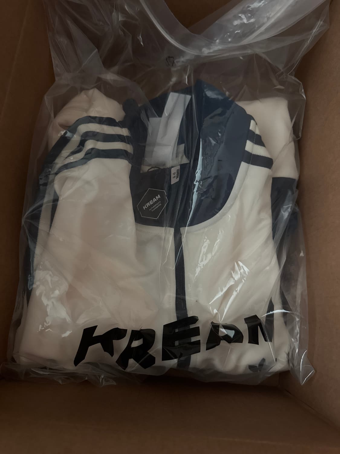 아디다스 BB 트랙 탑 크림 화이트 상품이미지1