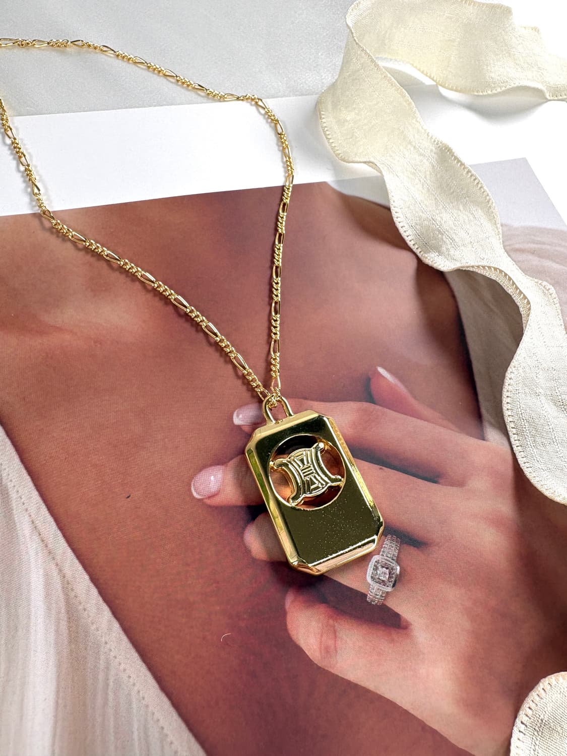 셀린느 트리오페 바 펜던트 목걸이 상품이미지3