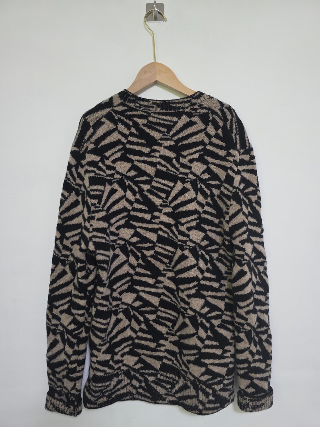 코스 COS 베이지×블랙 패턴 울100% 니트 XS 상품이미지4