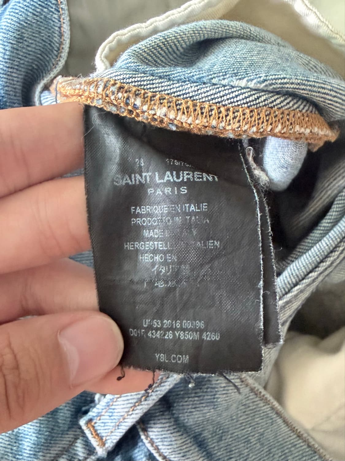 Saint Laurent Washed Distressed Jeans 상품이미지4