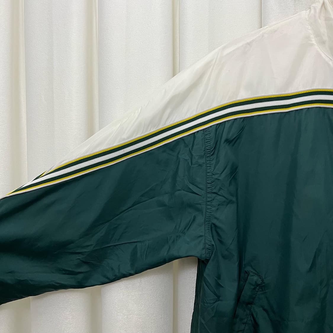 나이키 그린&아이보리 배색 스트라이프 윈드브레이커 상품이미지3