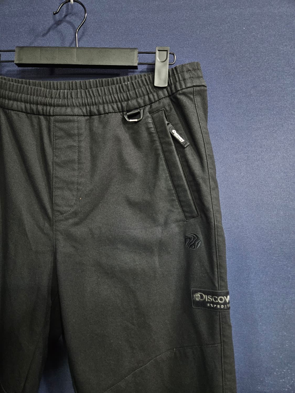 디스커버리 블랙컬러 남성 허리 32~34 밴드 조거팬츠  상품이미지4