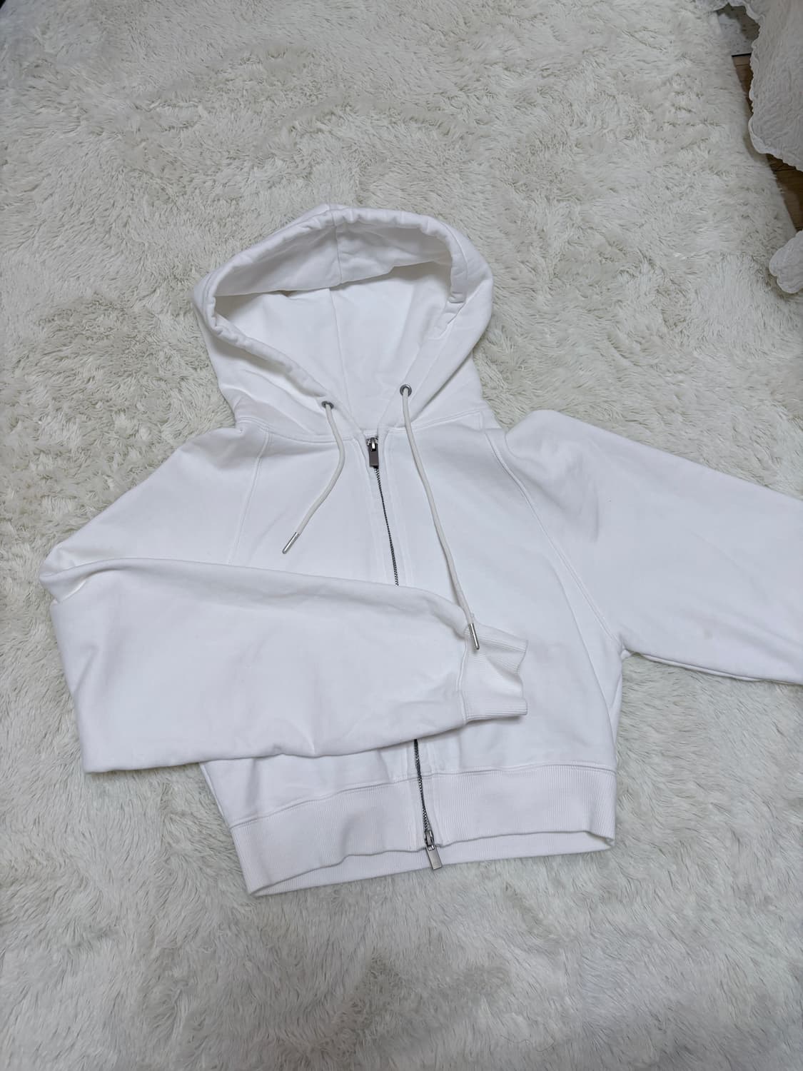 리엘 크롭 후드집업 화이트 상품이미지6