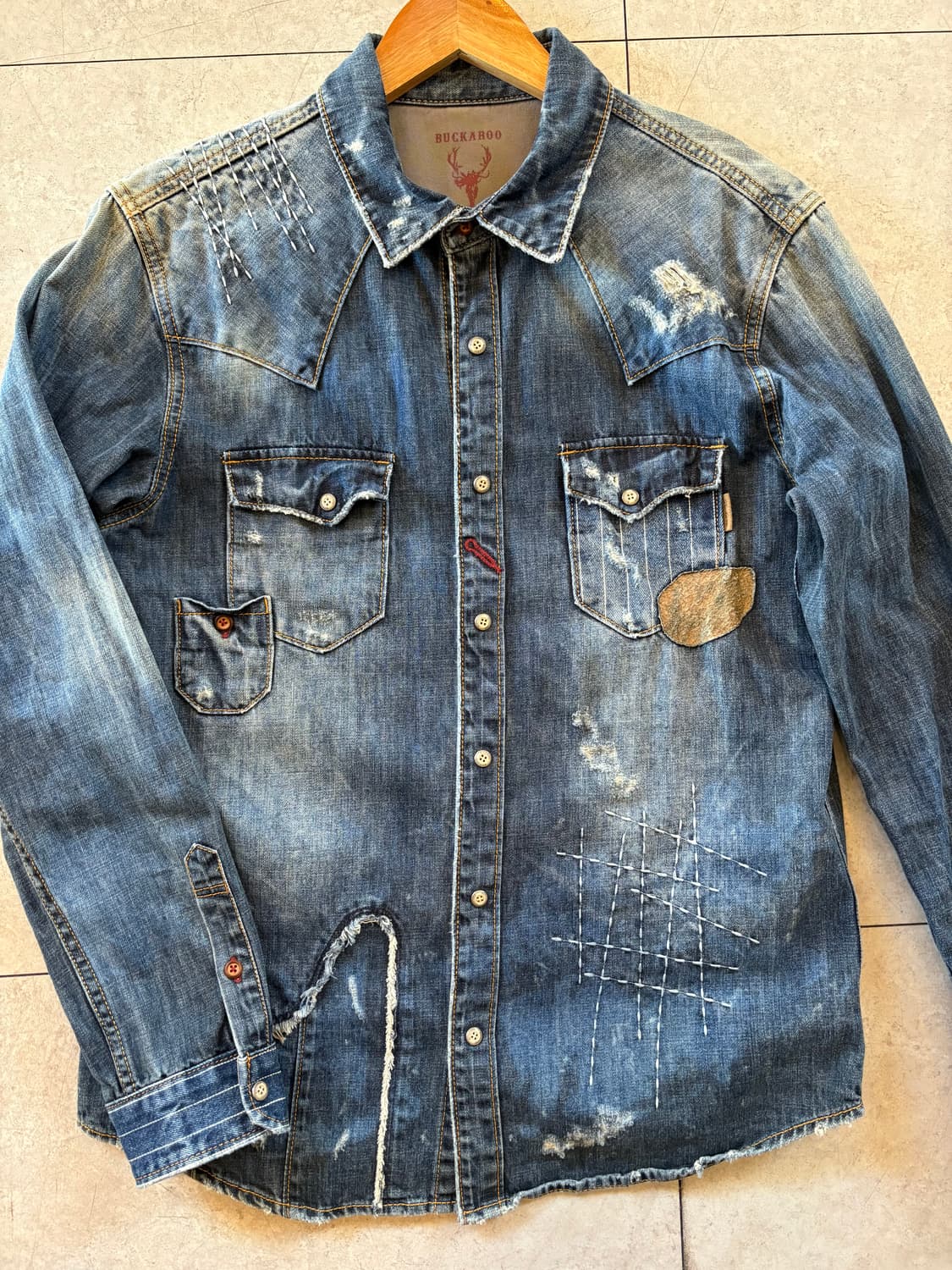 버카루 데미지 디테일 웨스턴 데님 셔츠 상품이미지2