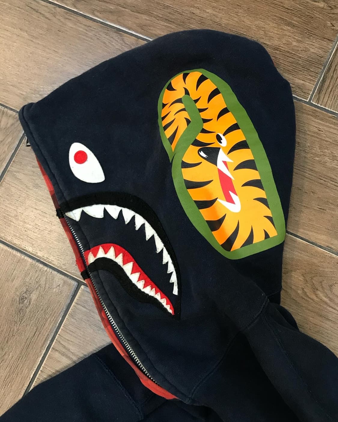 Bape Red Camouflage Shark Hood Zip-Up  상품이미지9