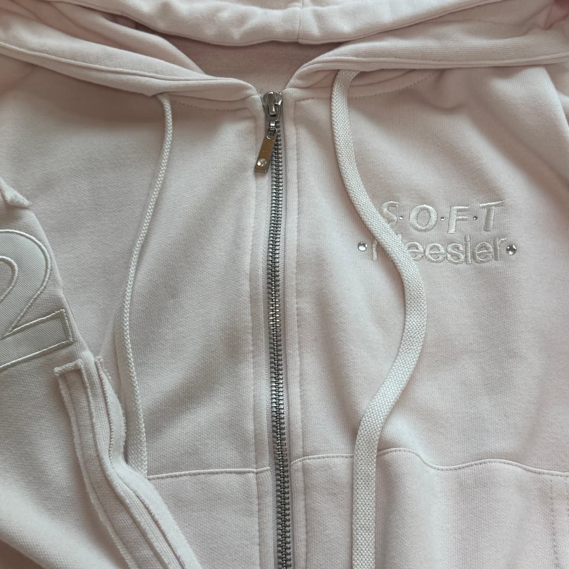 클리시어 25 소프트 핑크 후드집업 상품이미지4