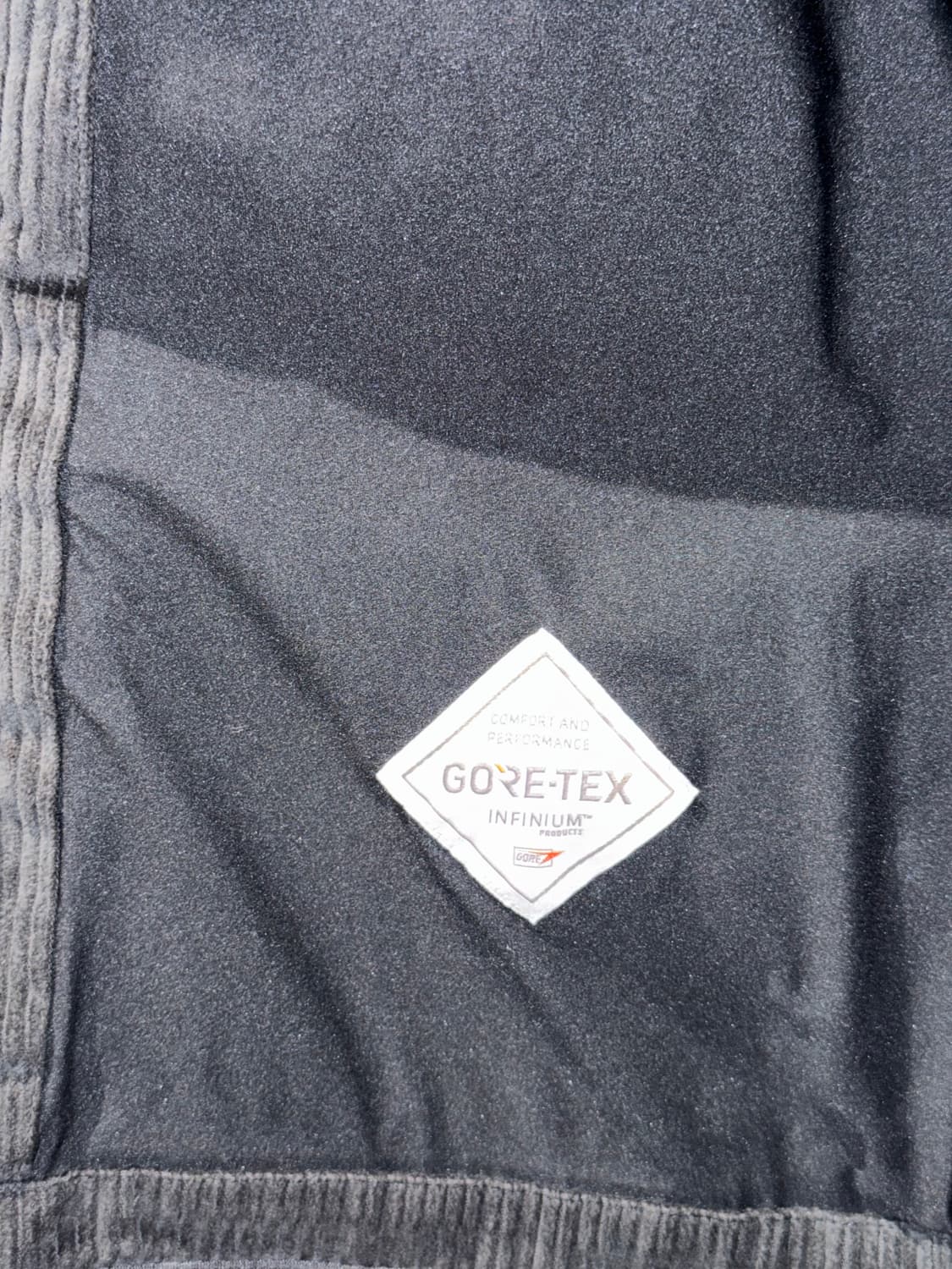 Palace Gore-Tex Infinium Corduroy Vest 상품이미지5
