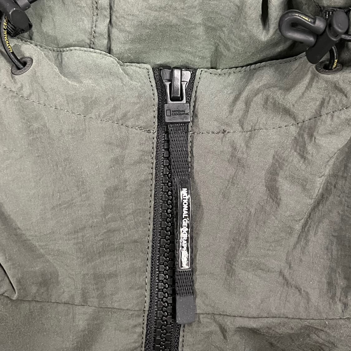 [정품/M] 내셔널지오그래픽 후드 바람막이 점퍼 카키 b17 상품이미지6