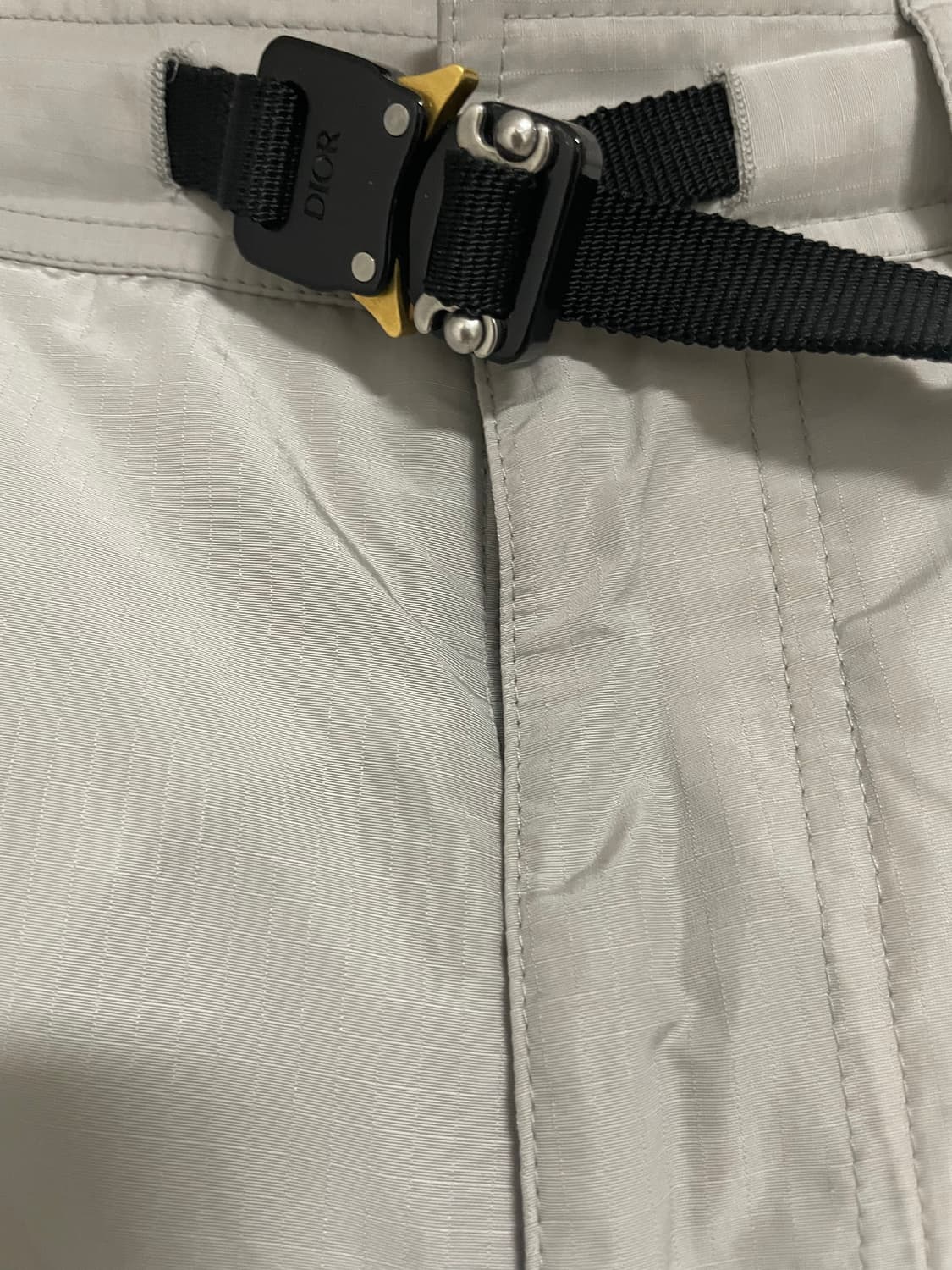 디올 남성 한정 그레이 실크셔츠셔츠 & 바지 셋업 상품이미지5