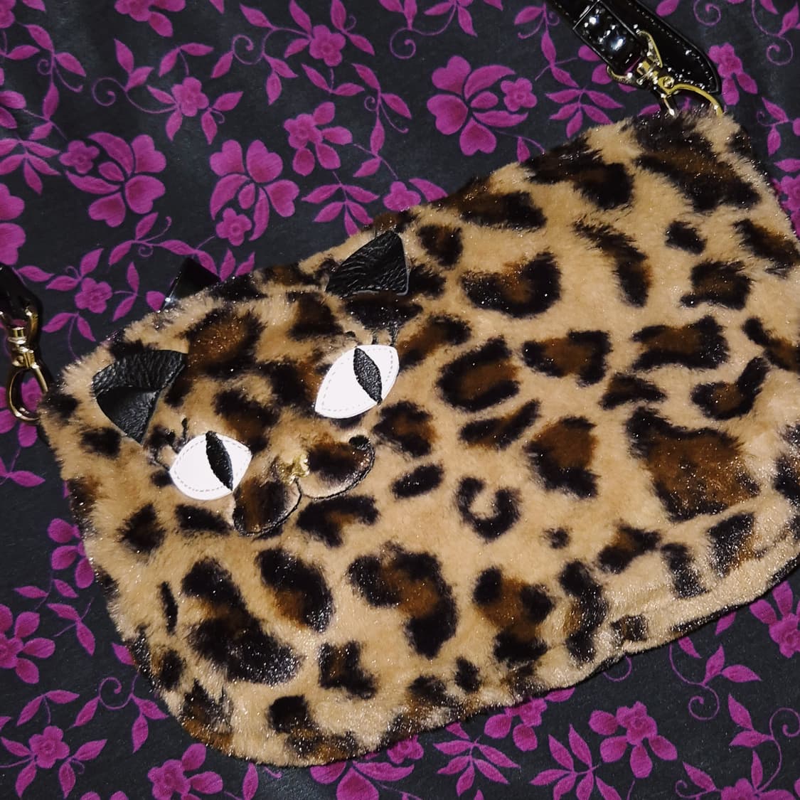 안나수이 레오파드 퍼 고양이 크로스백 상품이미지9