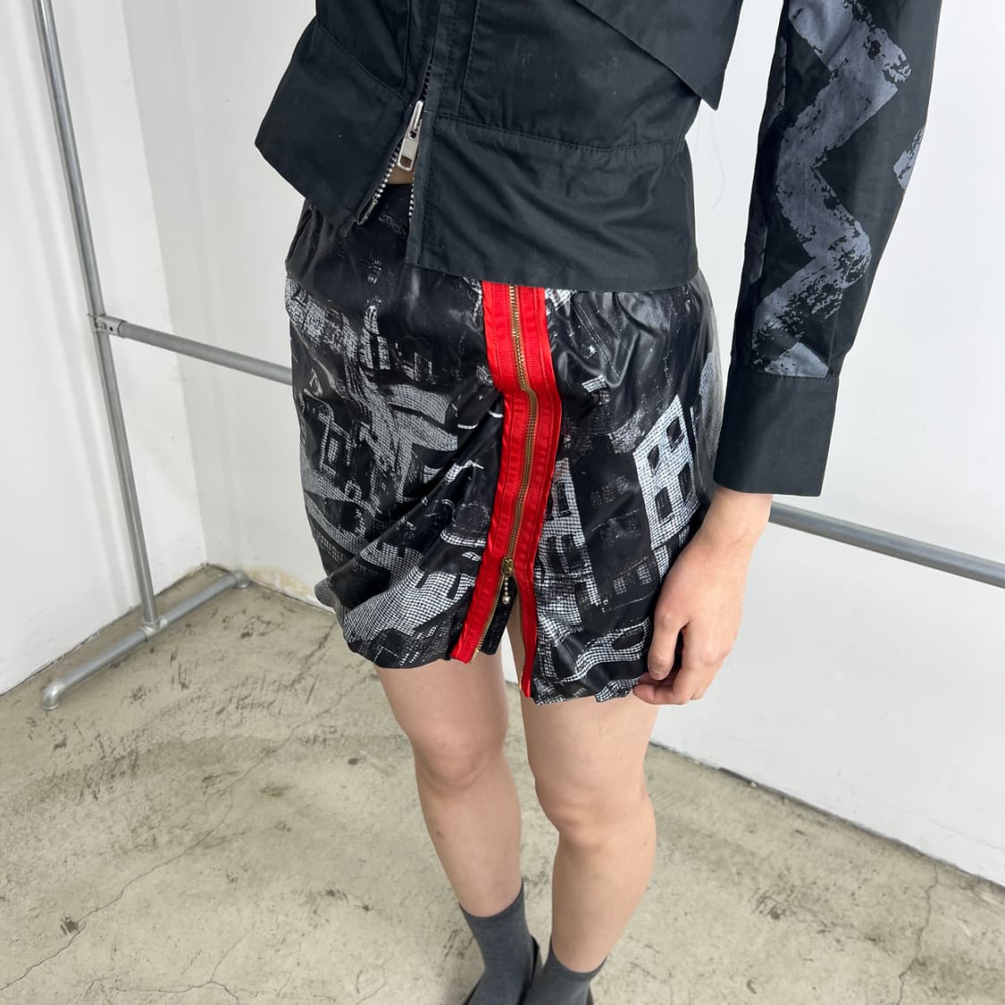 알렉산더 맥퀸 나일론 본디지 스커트 상품이미지2