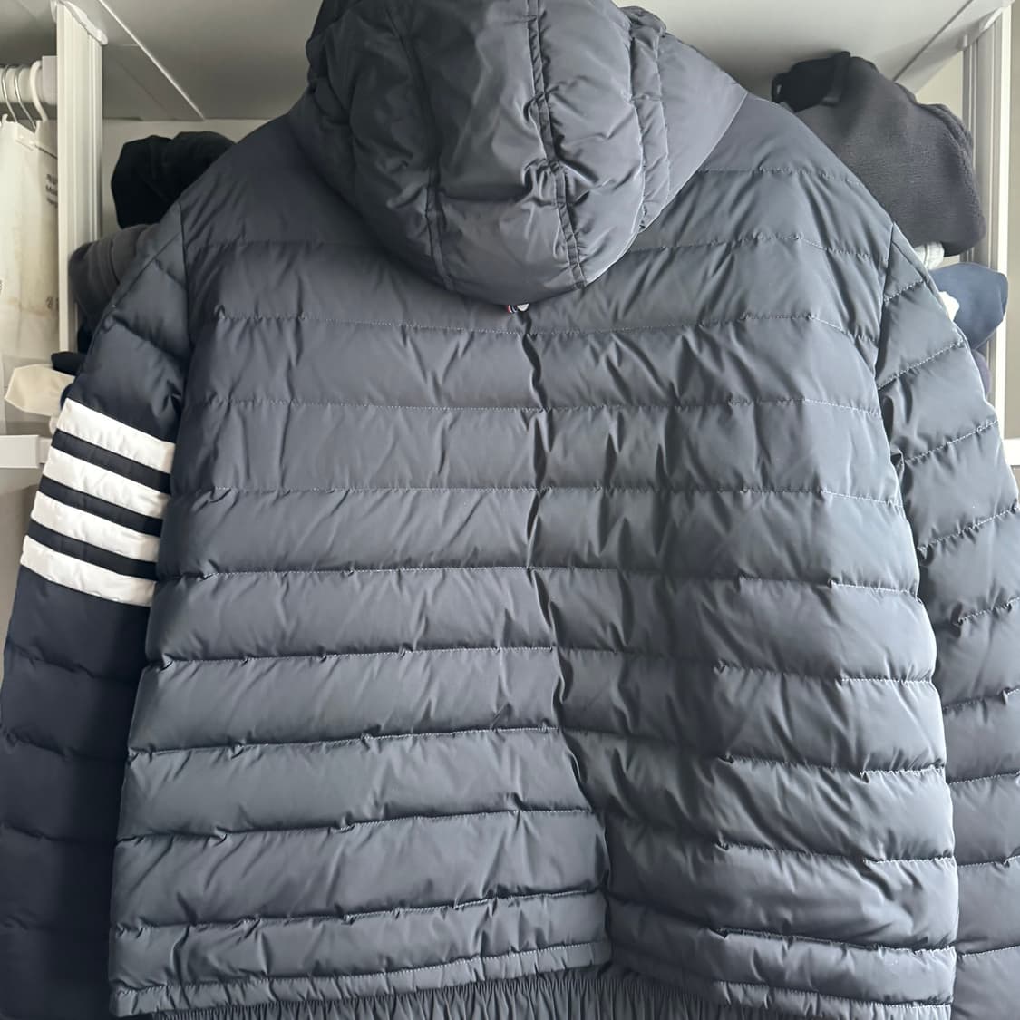 톰브라운 경량패딩 4사이즈 상품이미지7