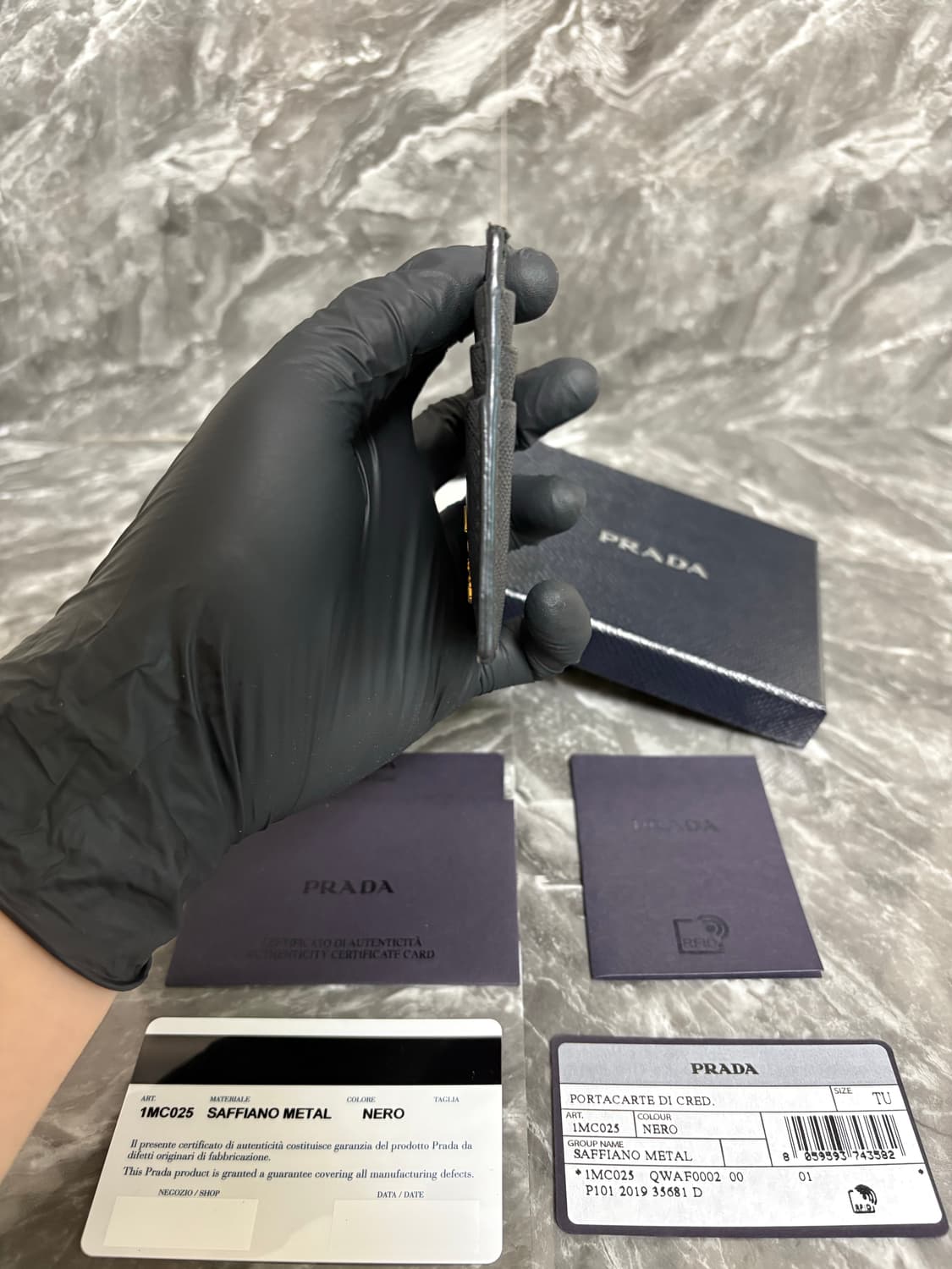 프라다 사피아노 메탈 금장로고 카드지갑 상품이미지5