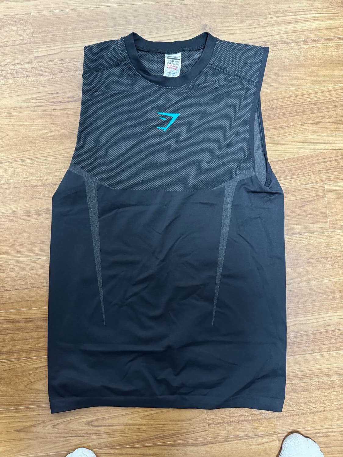 짐샤크 오닉스V5 블랙/그레이 탱크L사이즈 판매합니다! 상품이미지1