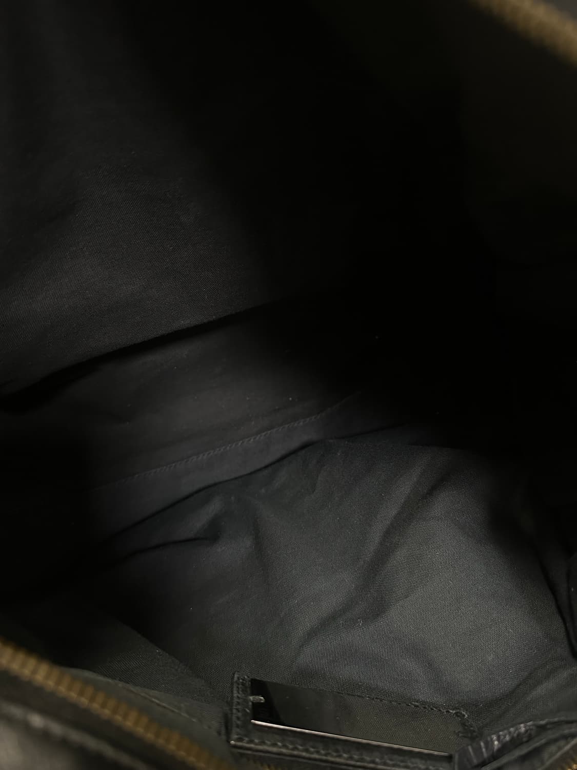 ❌거래중[A 정품] 발렌시아가 시티 모터백 라지 블랙 상품이미지8