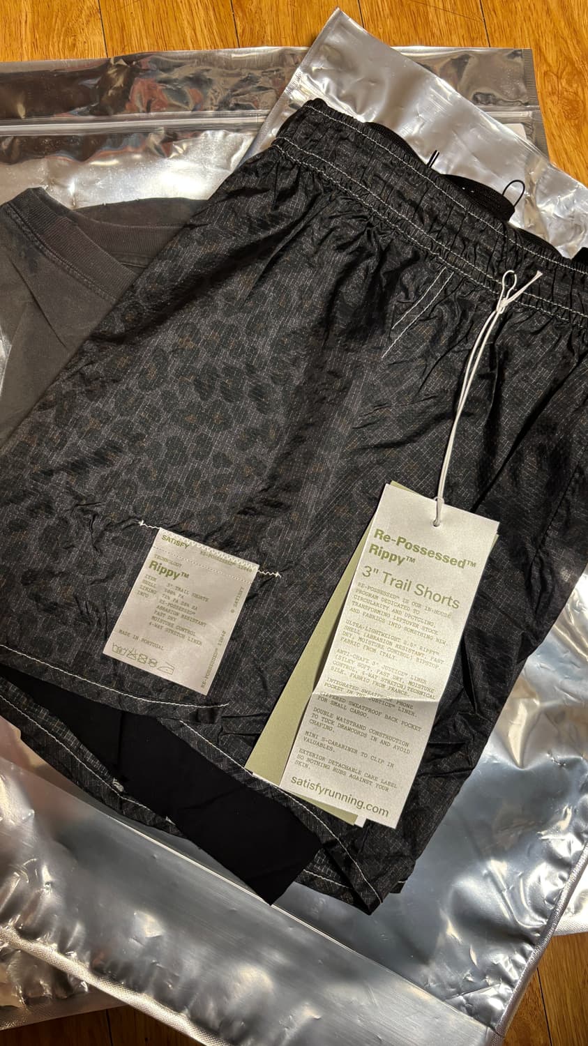 새티스파이 리포지드 리피3인치 트레일 쇼츠 블랙 레오파드 M 상품이미지1