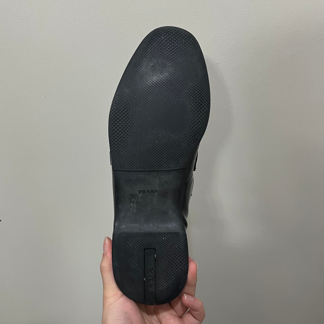 Prada Buckle Loafers 상품이미지8