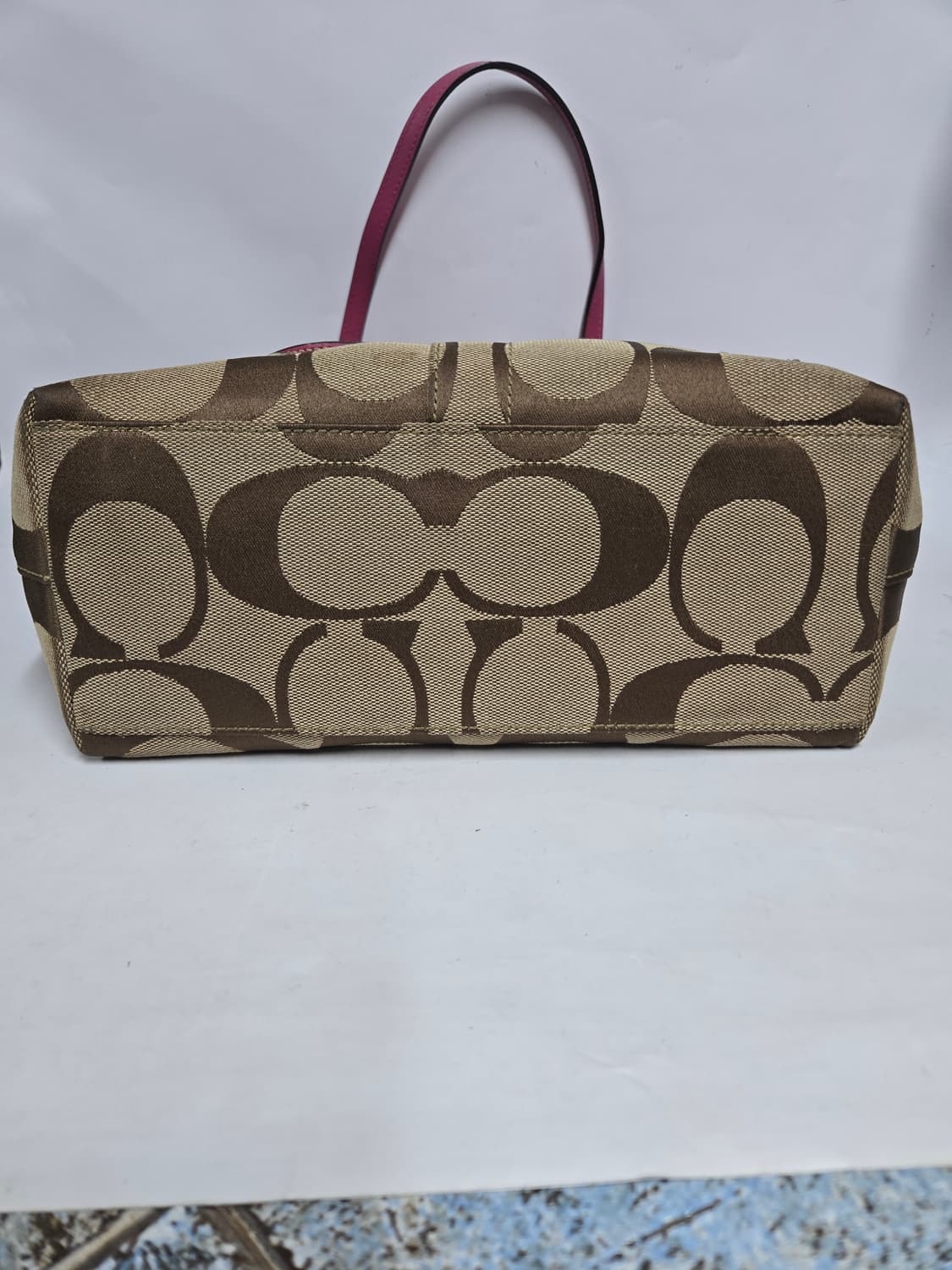 코치 시그니처 플라워 핑크 숄더토트백 상품이미지3