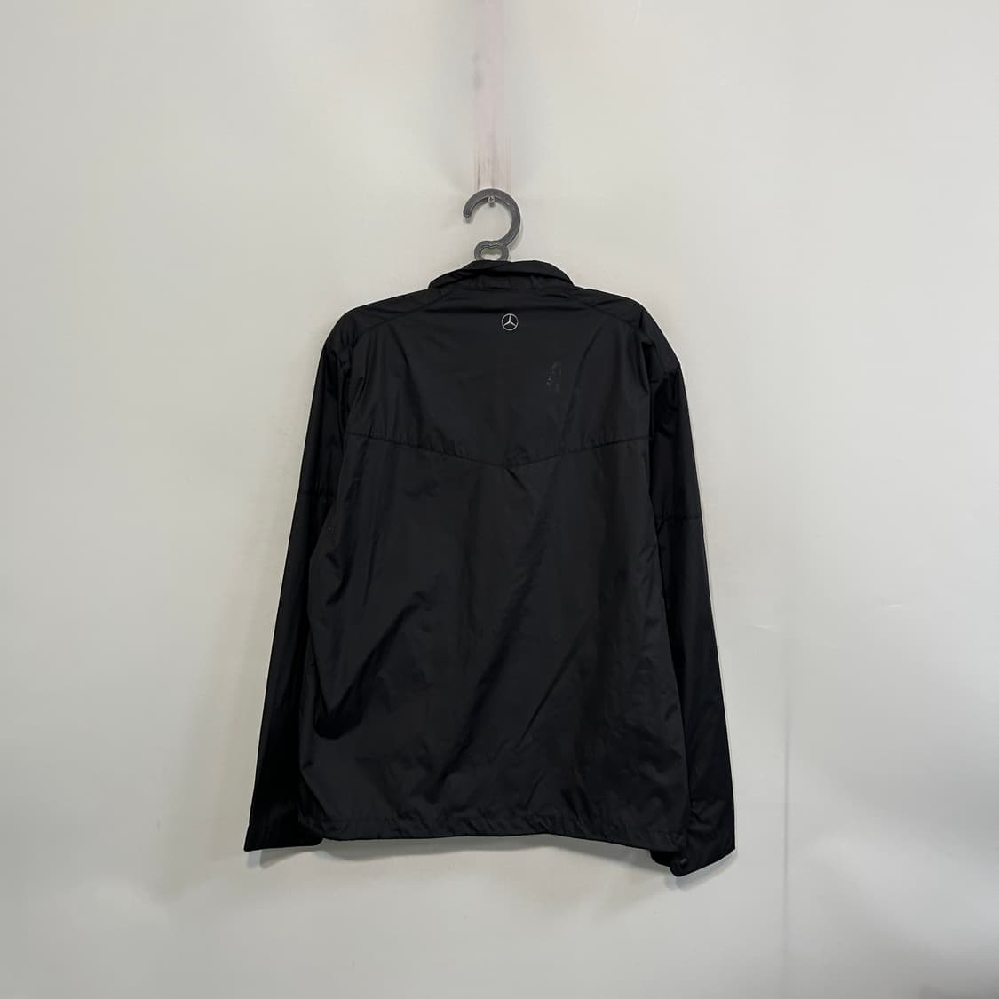 벤츠 남성 바람막이 L 상품이미지3